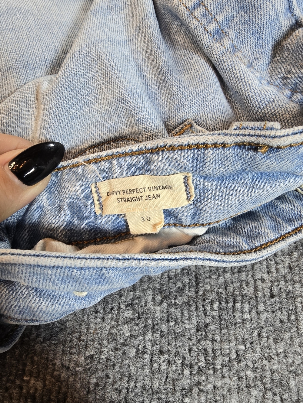 Madewell Curvy Perfect Vintage Straight Jeans Womens 30 Distressed Light Wash - Picture 3 of 7